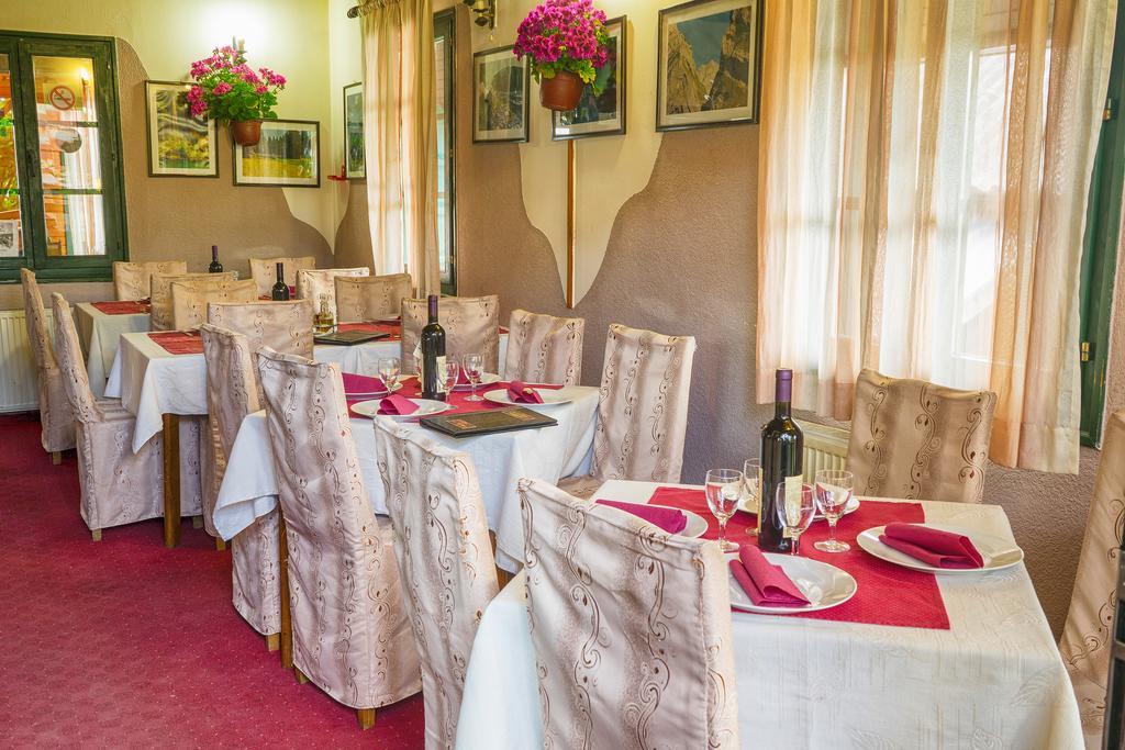 Apartmani Restoran Durmitor Žabljak エクステリア 写真