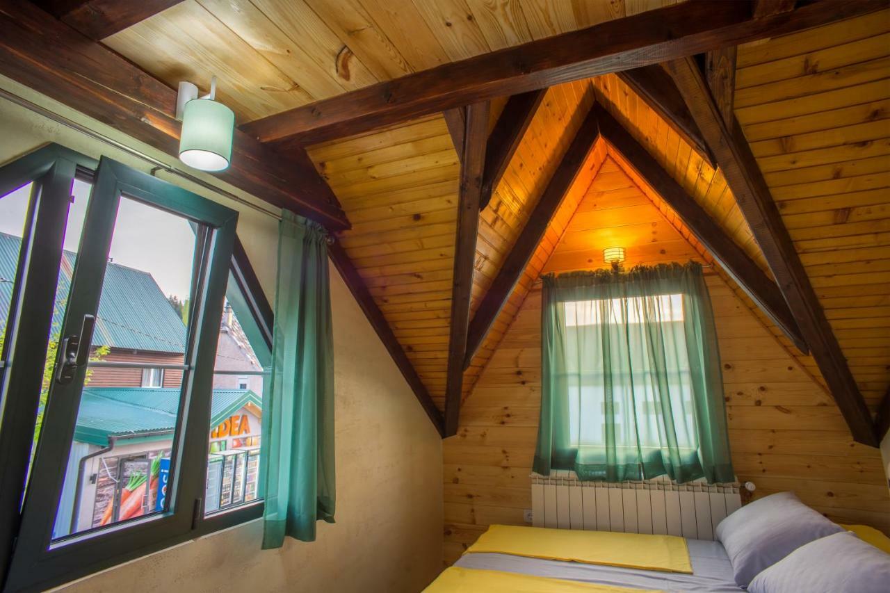 Apartmani Restoran Durmitor Žabljak エクステリア 写真